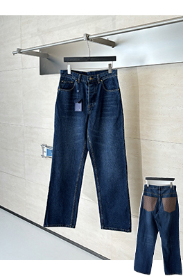 ルイヴィトンブランドコピー モノグラム柄とパネルポケットが特徴のレザーパッチワークジーンズ