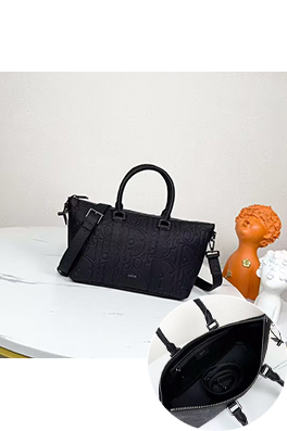 ディオールブランドコピー クラシックでスタイリッシュな全面ロゴ入りクラッチバッグ／ショルダーバッグ