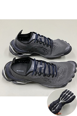 バレンシアガ Track Piercing カップルスニーカー