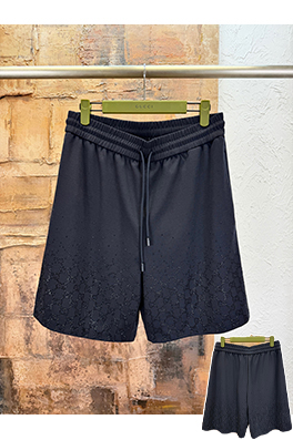 グッチ ダイヤモンド装飾のショートパンツ