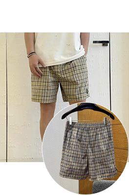 ディオール チェック柄のロゴ刺繍入りショートパンツ