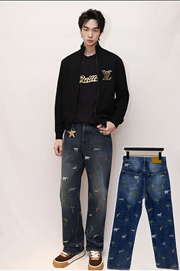 ルイヴィトン 動物と植物の刺繍が全面に施されたジーンズ