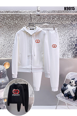 グッチ Gucci 新品で大人気のフード付きジップアップスウェットシャツとパンツのセット