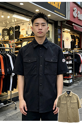 モンクレールブランドスーパーコピー ダブルポケット袖パッチ刺繍入り半袖シャツジャケット