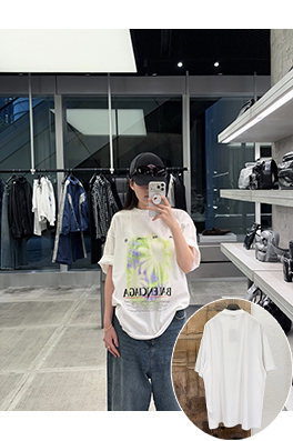 バレンシアガ Balenciaga アーティスティックプリントの半袖Tシャツ