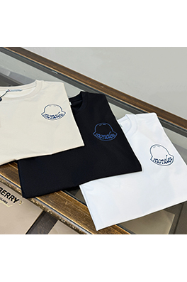 モンクレール Moncler 新作クラシックプリントロゴ入り半袖Tシャツ
