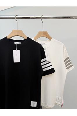 トムブラウン クラシックの4本ストライプ柄半袖Tシャツ 10,800円 CCS048603