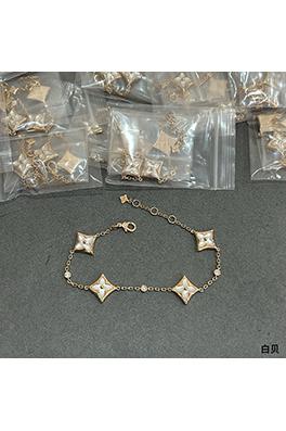ルイヴィトンブランドスーパーコピー 四つ花模様のピンクの貝殻ブレスレット