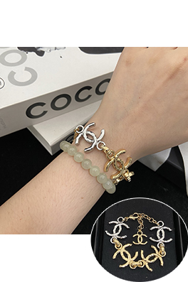 シャネルスーパーコピー ゴールドとシルバーのカラーブロックチェーンブレスレット
