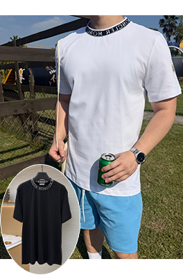 モンクレール プルオーバータイプのロゴ入りコットン半袖Tシャツ