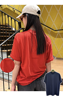 グッチ フリース素材のレタープリント入り半袖Tシャツ