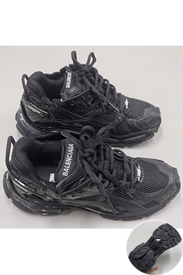 バレンシアガブランドコピー Balenciaga Runner LED 7色マルチチェンジカップルスニーカー
