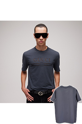 グッチ クラシックなロゴプリント入り半袖Tシャツ