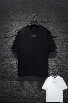 プラダ 三角形のロゴが刺繍された半袖Tシャツ