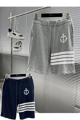 トムブラウン 最新スタイルの錨の刺繍入りショートパンツ