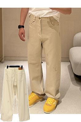 ルイヴィトン 刺繍ロゴ入りジーンズ