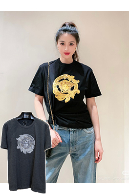 ヴェルサーチコピー メデューサ刺繍入りクルーネック半袖Tシャツ
