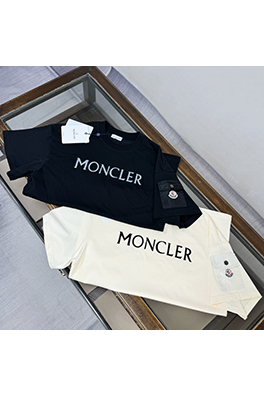 モンクレール クルーネック半袖Tシャツ