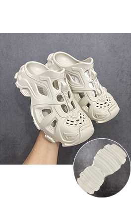 バレンシアガスーパーコピー BALENCIAGA Mold Rubber Slide Sandals 成形ゴム製のスリッパとサンダル