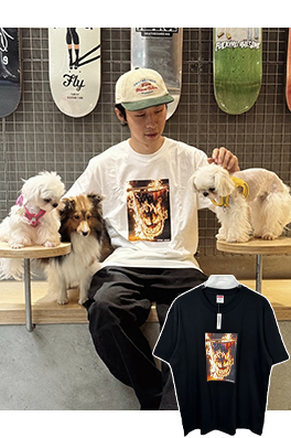 シュプリーム半袖Tシャツコピー コラボレーション作品燃えるアメリカ国旗の写真プリント入り半袖Tシャツ