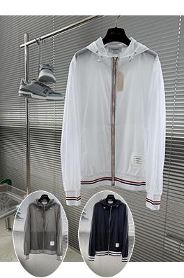 トムブラウン日焼け防止ジャケットコピー クラシックな4本ストライプのプレミアム薄日焼け防止ジャケット