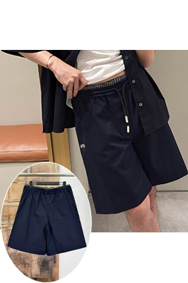 ロエベ ダブルウエストのショートパンツ