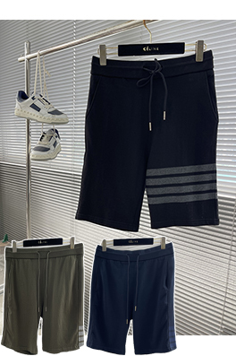 トムブラウン偽物 白の4本線ショートパンツ