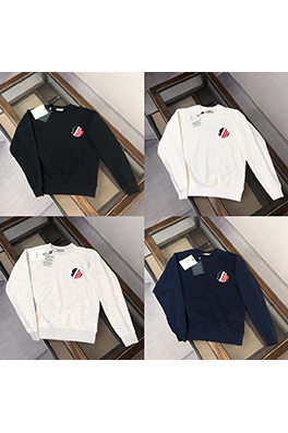 モンクレールスーパーコピー デパート品質のクルーネックのスウェットシャツ