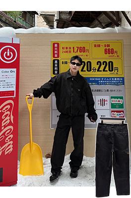 プラダ トライアングルロゴ・デニムパンツ