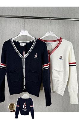 トムブラウン ヨットの刺繍入りVネックニットセーター