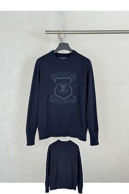 ルイヴィトン シールドバッジ刺繍入りクルーネックニットセーター