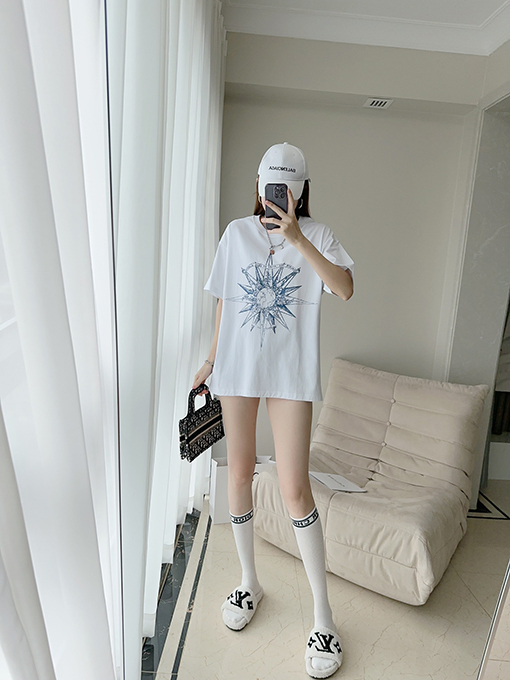 NEW ディオール服コピー半袖 Tシャツの通販   星アルファベットのロゴ