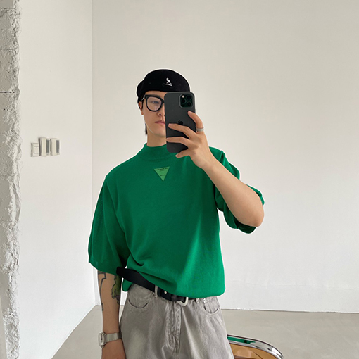 23新品!!ボッテガヴェネタオーバーSIZE 半袖 Tシャツコピー三角ロゴ. 全2色