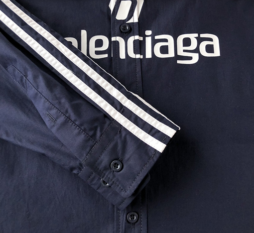 バレンシアガ シャツ スーパーコピー   BALENCIAGAスラブ織り生地の大きめシルエットの長袖シャツ