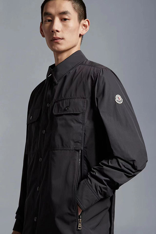 モンクレール ジャケット スーパーコピー MONCLER 個性的なジッパーデザインが特徴の新しいシャツスタイルジャケット