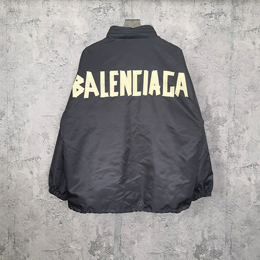 バレンシアガ ジャケットスーパーコピー  BALENCIAGA アウター   23 TAPE TYPEのロゴ入りジップアップフード付きブルゾンジャケット