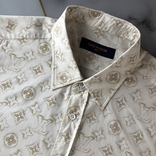 ヴィトンシャツ コピー  Louis Vuitton 今季のマストアイテム！モノグラムサンド柄コットンロングスリーブシャツ