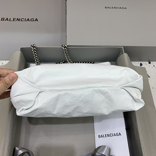 バレンシアガ ショルダーバッグ コピー　BALENCIAGA CRUSH シリーズ　ごみ袋　スモールサイズ