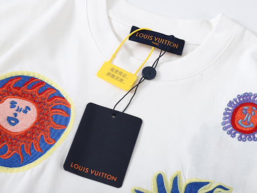 ルイヴィトン  半袖Tシャツ スーパーヘビーウェイト刺繍ショートスリーブの一点物