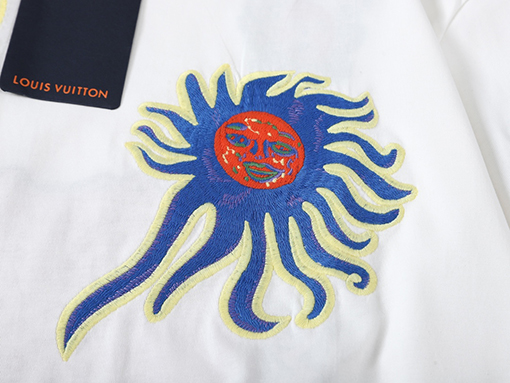 ルイヴィトン  半袖Tシャツ スーパーヘビーウェイト刺繍ショートスリーブの一点物