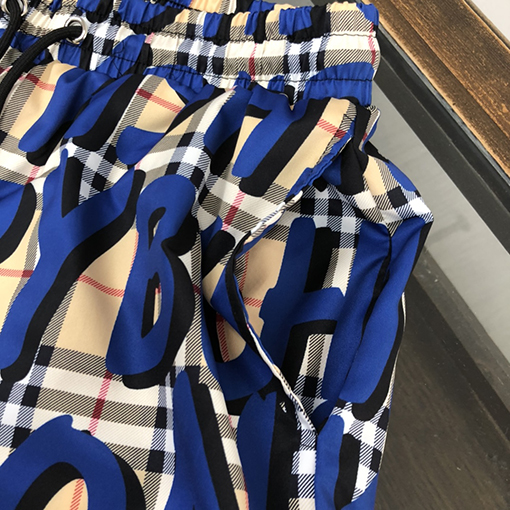 バーバリービーチパンツ スーパーコピーフルフラワープリント 内側ネット付き ゆったり快適な透け感 おうちで旅行必需品