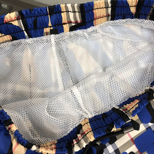 バーバリービーチパンツ スーパーコピーフルフラワープリント 内側ネット付き ゆったり快適な透け感 おうちで旅行必需品