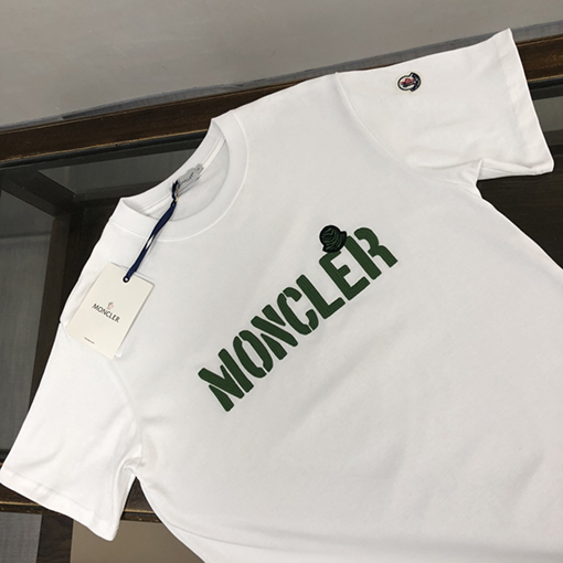 モンクレール 半袖Tシャツ コピー MONCLER  すべてのスタイルにマッチする、最上級で洗練されたTシャツのご紹介