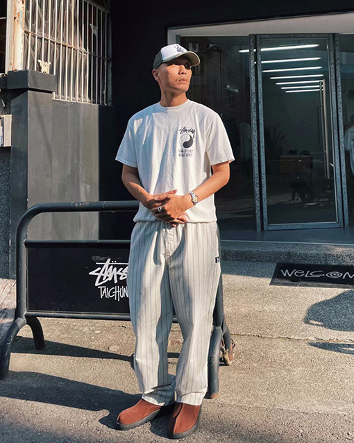 ステューシー   半袖Tシャツ スーパーコピー STUSSY X OUR LEGACY コラボ✦ DOT PIGMENT DYED TEEボックス文字プリント