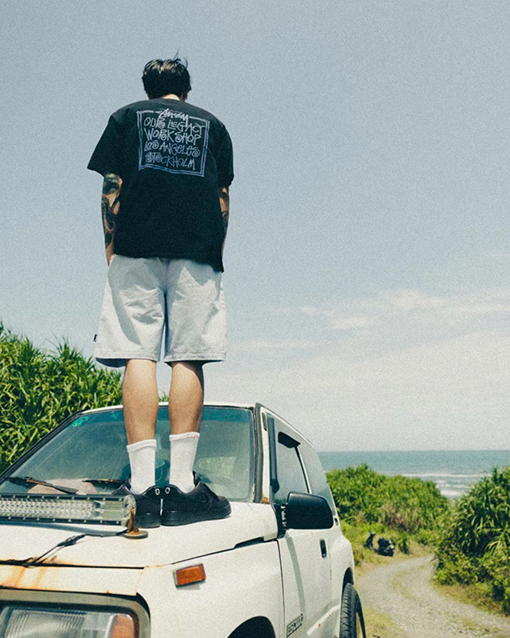 ステューシー   半袖Tシャツ スーパーコピー STUSSY X OUR LEGACY コラボ✦ DOT PIGMENT DYED TEEボックス文字プリント