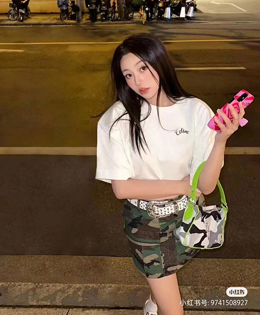 セリーヌ CELINE ロゴ 半袖Tシャツ フォームレターショートスリーブTシャツ