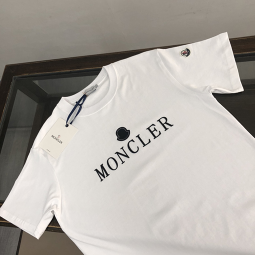 モンクレール 半袖Tシャツ  MONCLER高級感と魅力があり