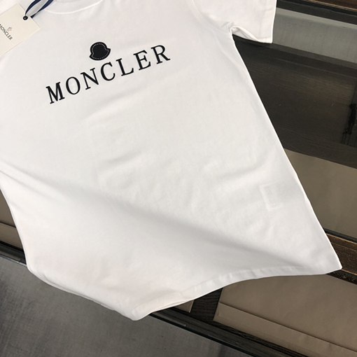 モンクレール 半袖Tシャツ  MONCLER高級感と魅力があり