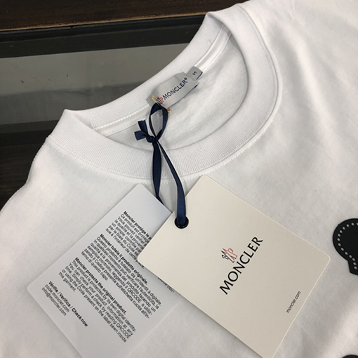 モンクレール 半袖Tシャツ  MONCLER高級感と魅力があり