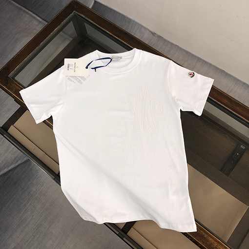 モンクレール 半袖Tシャツ スーパーコピー   上品な印刷ロゴデザイン 心地よく通気性のある手触り